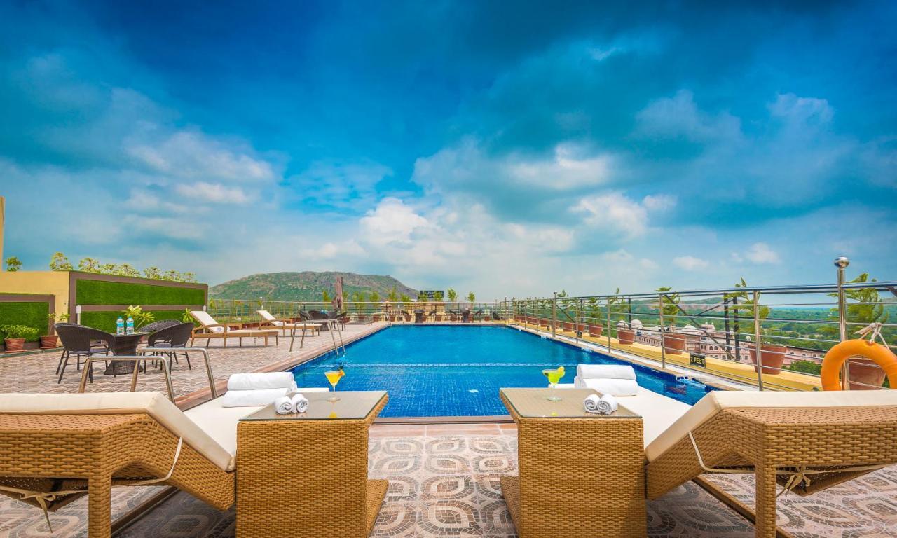 Clarion Inn Jaipur Kukas Extérieur photo