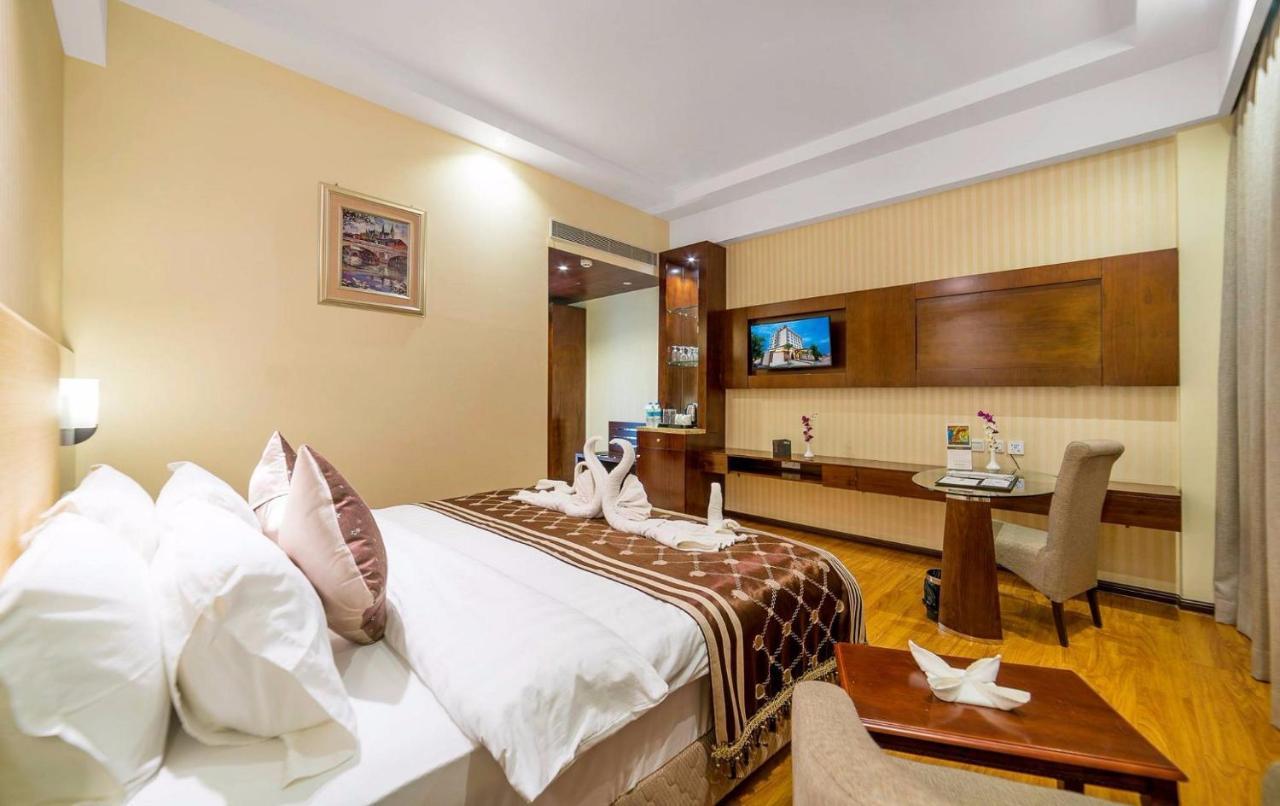 Clarion Inn Jaipur Kukas Extérieur photo