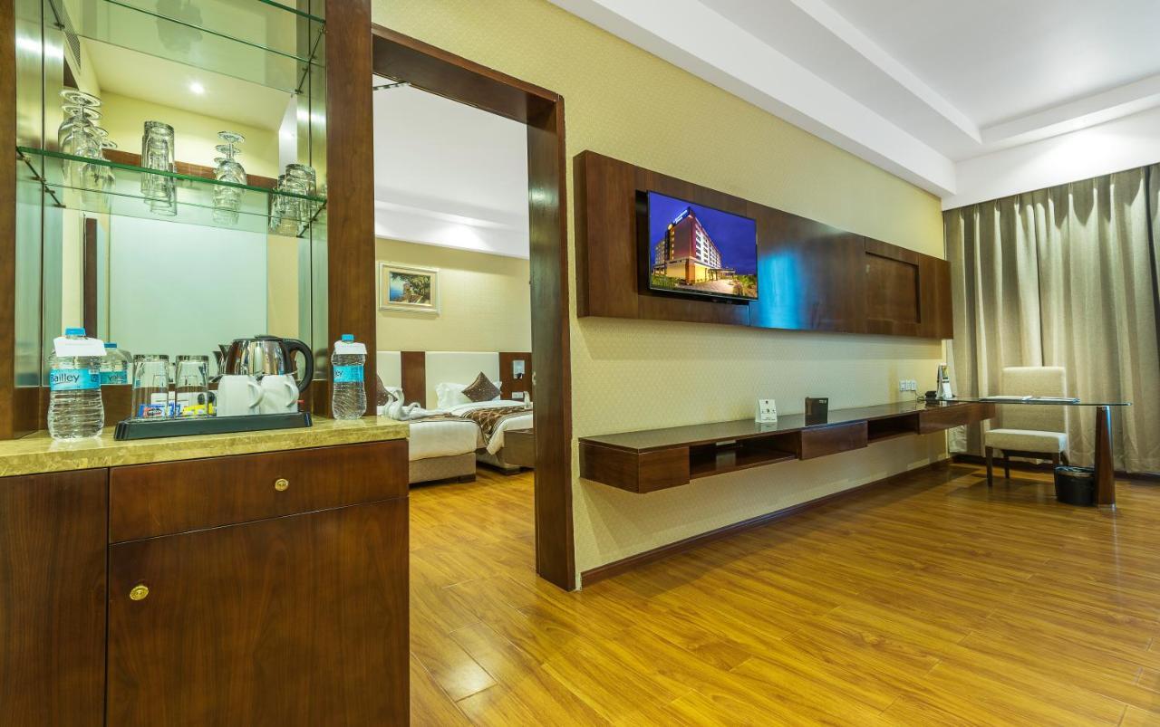 Clarion Inn Jaipur Kukas Extérieur photo
