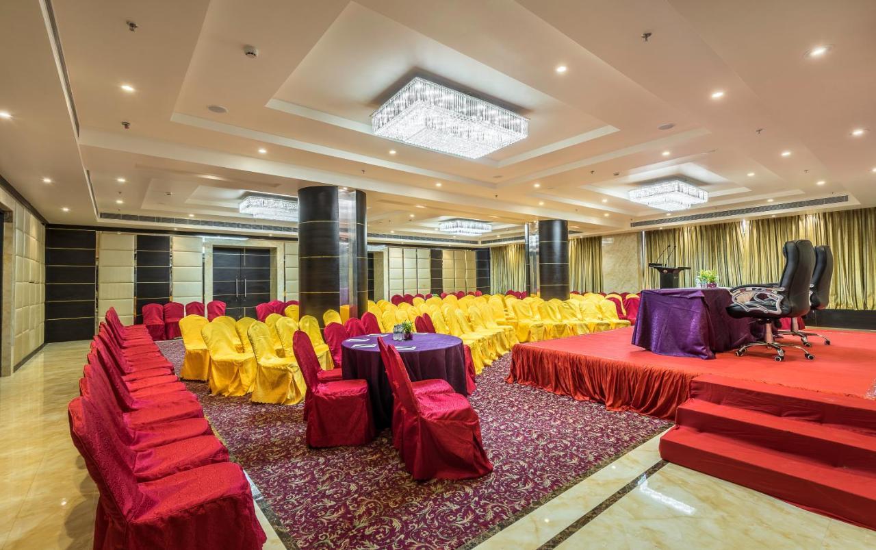 Clarion Inn Jaipur Kukas Extérieur photo