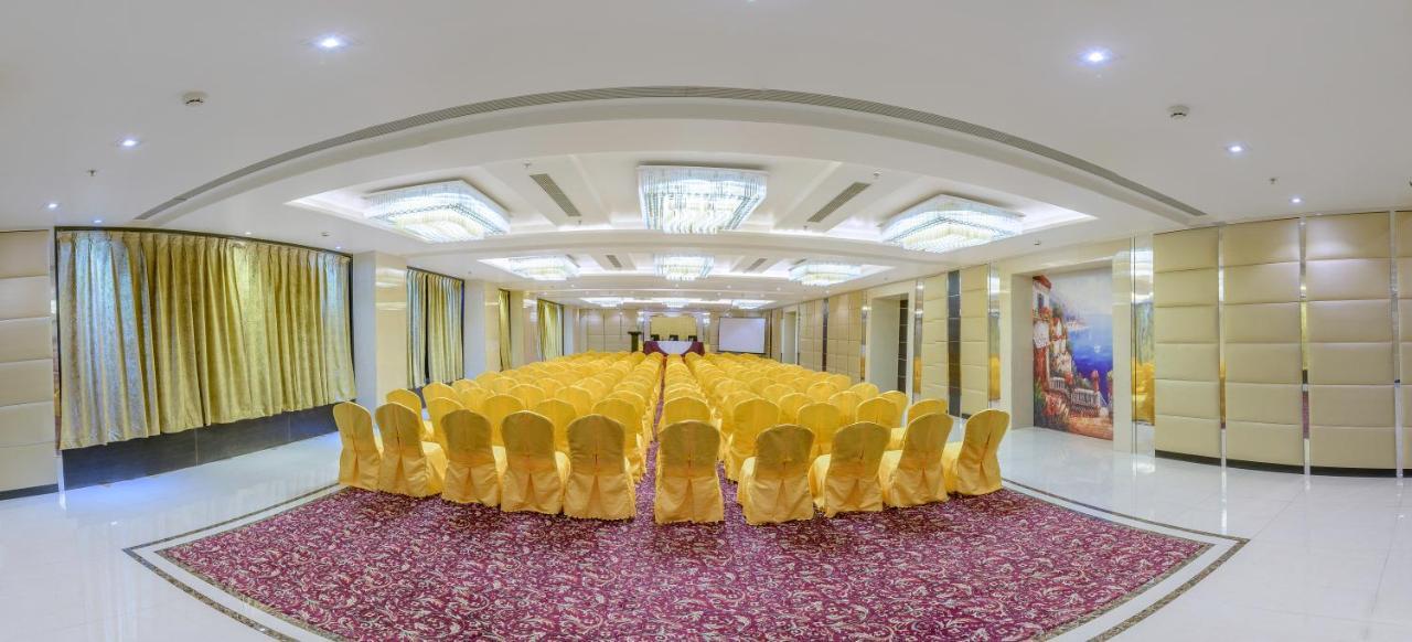 Clarion Inn Jaipur Kukas Extérieur photo